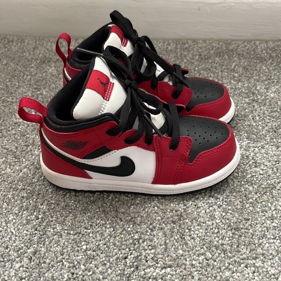 Jordan 1 Mid Chicago (TD) Sz 8C - Picture 3 of 9